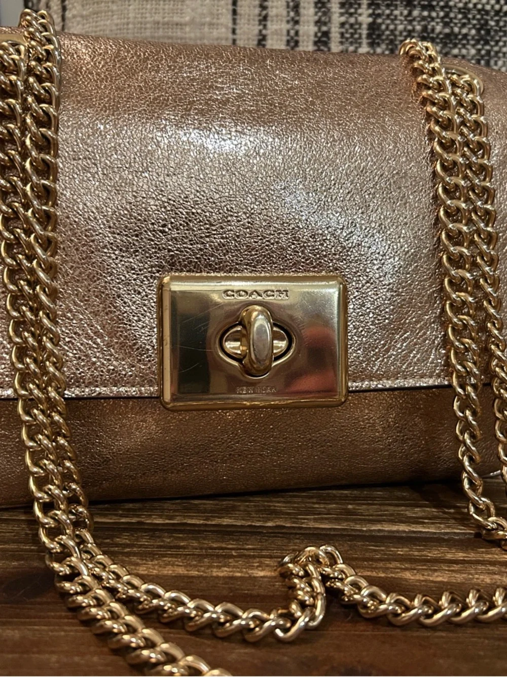 COACH Cassie Metallic Rose Gold Chain Crossbody Bag Crinkle Leather F38937 - Picture 4 of 14